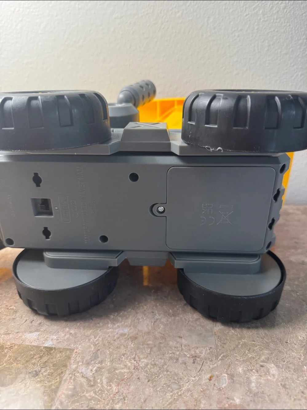 Funrise Cat Junior Crew Tipper 14” Electronic Construction Vehicle 82956